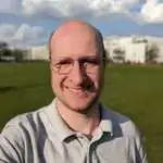 freiwilligenkoordinator mark müller von münchen spricht