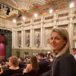 Mentorin Sabine im Theater