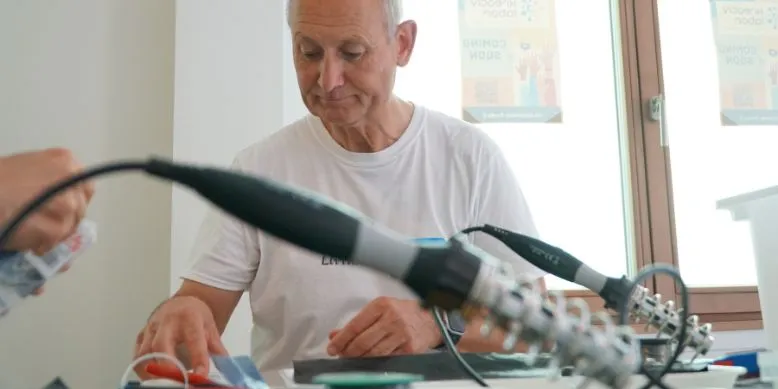 Rudolf beim Tüfteln